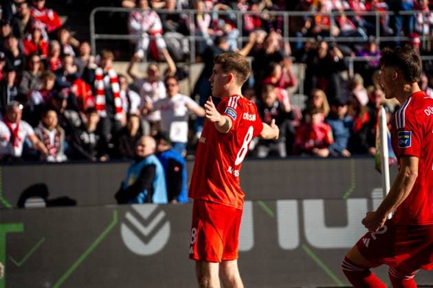 Jubel nach dem 1:1 durch Johannesson Isak Bergmann (Fortuna Duesseldorf, 08) 1. FC Koeln vs. Fortuna Duesseldorf, Fussball, 2. Bundesliga, 23. Spieltag, Saison 2024 2025, 23.02.2025 1. FC Koeln vs. Fortuna Duesseldorf, Fussball, 2. Bundesliga, 23. Spieltag, Saison 2024 2025, 23.02.2025 Koeln