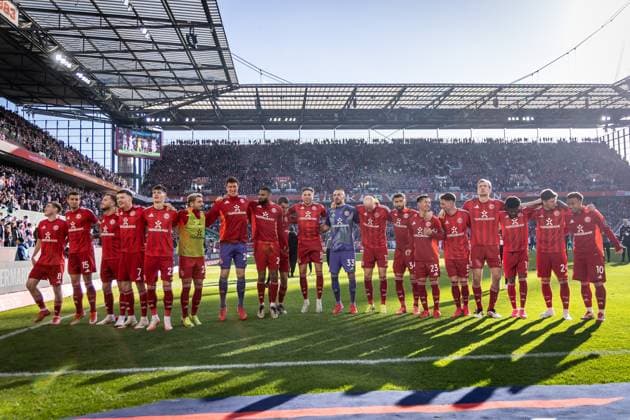 2. Fußball Bundesliga: 1. FC Köln - Fortuna Düsseldorf, 23.02.2025 Die Spieler von Fortuna Düsseldorf feiern mit ihren Fans nach dem Spiel; Köln, 23.02.2025 - 1. FC Köln - Fortuna Düsseldorf 23. Spieltag der 2. Fussball-Bundesliga: , 1. FC Köln - Fortuna Düsseldorf in der Rhein-Energie-Stadion in Köln. DFL REGULATIONS PROHIBIT ANY USE OF PHOTOGRAPHS AS IMAGE SEQUENCES AND OR QUASI-VIDEO.