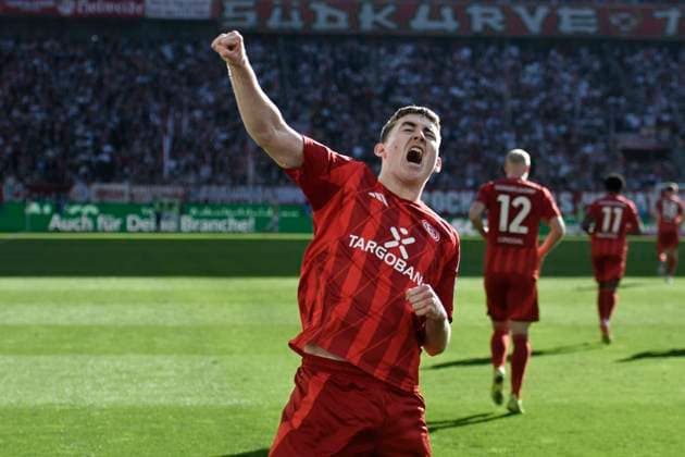 Isak Johannesson (Duesseldorf 8) jubelt nach dem Tor zum 1:1 23.02.2025 Fussball 1. FC Koeln vs Fortuna Duesseldorf, Rheinenergiestadion, Koeln, DFB DFL REGULATIONS PROHIBIT ANY USE OF PHOTOGRAPHS AS IMAGE SEQUENCES AND OR QUASI-VIDEO