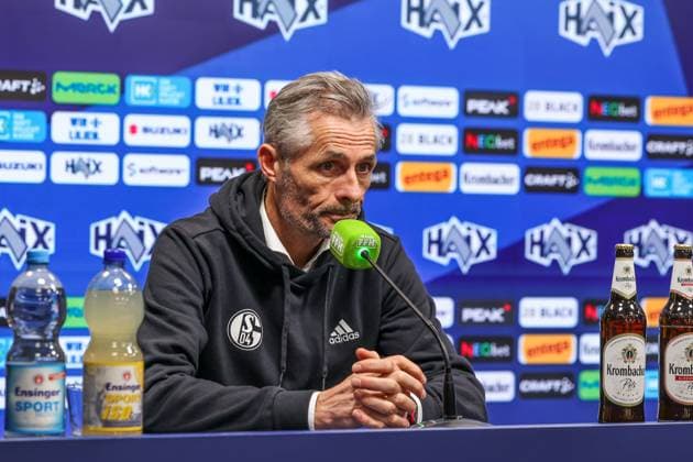 23.02.2025, Fussball, Saison 2024 2025, 2. Bundesliga, 23. Spieltag, SV Darmstadt 98 - FC Schalke 04, Cheftrainer Kees van Wonderen (FC Schalke 04) Darmstadt Böllenfalltor Hessen Deutschland xRHR-FOTO YYx