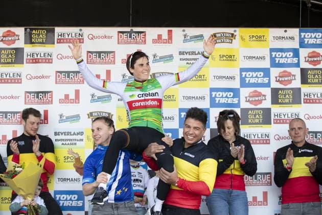 Belgian Sanne Cant pictured during a farewell celebration after the women s elite race at the Sluitingsprijs Oostmalle cyclocross race, Sunday 23 February 2025, in Oostmalle, the last race of the 2024-2025 cyclocross season. KRISTOFxVANxACCOM  x113100839x