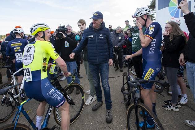Belgian Thijs Aerts (L), his father Raf and brother Toon pictured after the women s elite race at the Sluitingsprijs Oostmalle cyclocross race, Sunday 23 February 2025, in Oostmalle, the last race of the 2024-2025 cyclocross season. KRISTOFxVANxACCOM  x113102993x