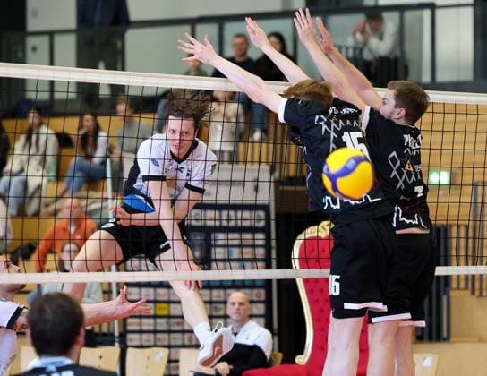 BAU 23.02.2025 Ludwigsburg Volleyball Barock Volleys Ludwigsburg vs. SSG Langen, Ben-Simon Bonin (LB, links)