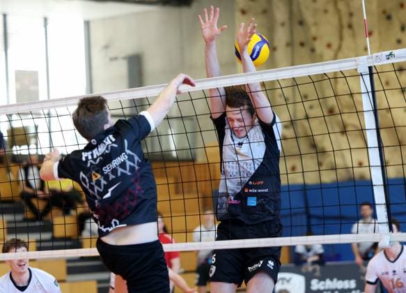 BAU 23.02.2025 Ludwigsburg Volleyball Barock Volleys Ludwigsburg vs. SSG Langen, v.l. , Lukas Pfahlert (Langen), Ben-Simon Bonin (LB)