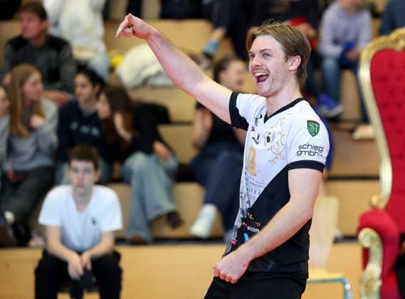 BAU 23.02.2025 Ludwigsburg Volleyball Barock Volleys Ludwigsburg vs. SSG Langen, Ryan Slater (LB) hat Spaß