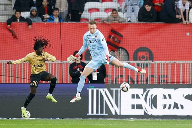 OGC Nice v Montpellier Herault SC - Ligue 1 McDonald s 2024 2025 70 Tanguy COULIBALY (mhsc) - 01 Marcin BULKA (ogcn) during the Ligue 1 McDonald s match between Nice and Montpellier at Allianz Riviera on February 23, 2025 in Nice, France. Nice France  Copyright: xFEPx 776286729