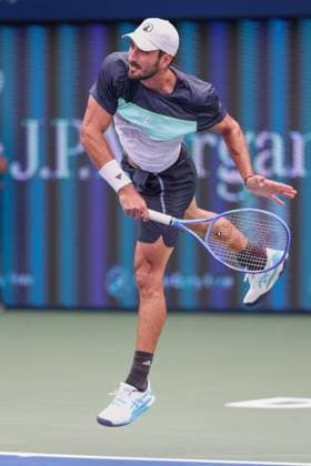 Hady Habib (LBN), Dubai Duty Free Tennis Championships, Dubai, U.A.E. Tennis - Dubai Tennis Championships 2025 - ATP, Tennis Herren - Dubai Duty Free Tennis Stadium - Dubai - - United Arab Emirates - 24 February 2025. Copyright: xJuergenxHasenkopfx