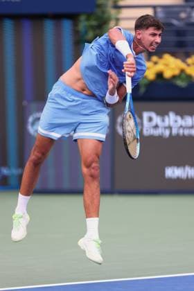Alexei Popyrin, Dubai Duty Free Tennis Championships, Dubai, U.A.E. Tennis - Dubai Tennis Championships 2025 - ATP, Tennis Herren - Dubai Duty Free Tennis Stadium - Dubai - - United Arab Emirates - 24 February 2025. Copyright: xJuergenxHasenkopfx