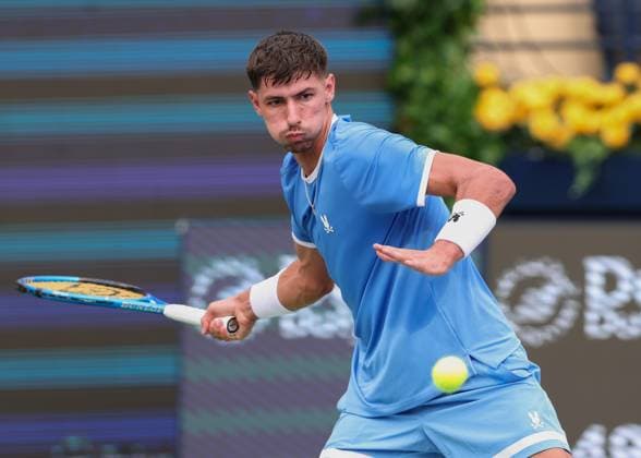 Alexei Popyrin, Dubai Duty Free Tennis Championships, Dubai, U.A.E. Tennis - Dubai Tennis Championships 2025 - ATP, Tennis Herren - Dubai Duty Free Tennis Stadium - Dubai - - United Arab Emirates - 24 February 2025. Copyright: xJuergenxHasenkopfx
