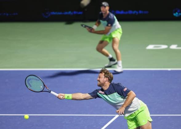 Sport Bilder des Tages Kevin Krawietz und Tim Puetz, Herren Doppel, Men s Doubles, Dubai Duty Free Tennis Championships, Dubai, U.A.E. Tennis - Dubai Tennis Championships 2025 - ATP, Tennis Herren - Dubai Duty Free Tennis Stadium - Dubai - - United Arab Emirates - 24 February 2025. Copyright: xJuergenxHasenkopfx