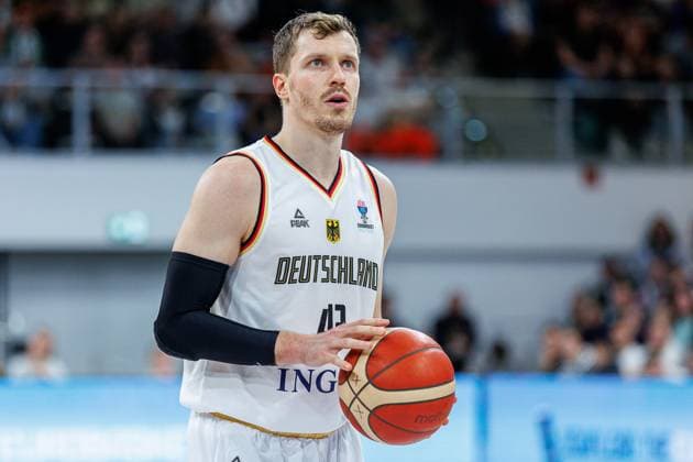 Andreas Obst (Deutschland, 42), Einzelbild, Einzelfoto, Portrait, Portraet, Freiwurf, Deutschland vs. Bulgarien, Basketball, FIBA EuroBasket 2025 Qualifiers, Gruppe D - Spieltag 6, 23.02.2025 Deutschland vs. Bulgarien, Basketball, FIBA EuroBasket 2025 Qualifiers, Gruppe D - Spieltag 6, 23.02.2025 Bamberg Copyright: xEibner-Pressefoto G.xSantemizx EP_GSZ