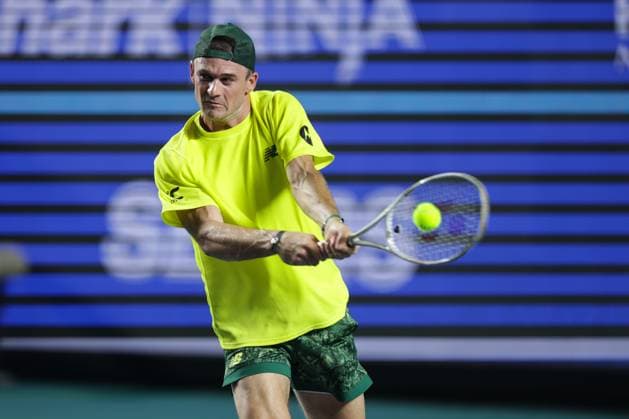 (250225) -- ACAPULCO, Feb. 25, 2025 -- Tommy Paul of the United States hits a return during the men s singles round of 32 match against Gabriel Diallo of Canada at the 2025 ATP, Tennis Herren Mexican Open tennis tournament in Acapulco, Mexico, Feb. 24, 2025. (Photo by Xinhua) (SP)MEXICO-ACAPULCO-TENNIS-ATP-MEXICAN OPEN-MEN S SINGLES FranciscoxCanedo 