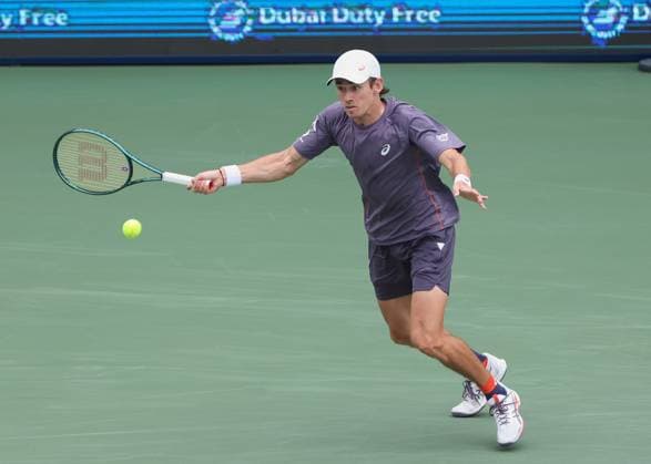 Alex De Minaur (AUS), Dubai Duty Free Tennis Championships, Dubai, U.A.E. Tennis - Dubai Tennis Championships 2025 - ATP, Tennis Herren - Dubai Duty Free Tennis Stadium - Dubai - - United Arab Emirates - 25 February 2025. Copyright: xJuergenxHasenkopfx