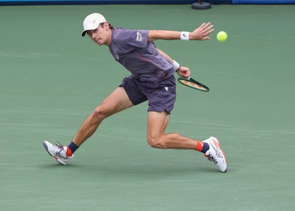 Alex De Minaur (AUS), Dubai Duty Free Tennis Championships, Dubai, U.A.E. Tennis - Dubai Tennis Championships 2025 - ATP, Tennis Herren - Dubai Duty Free Tennis Stadium - Dubai - - United Arab Emirates - 25 February 2025. Copyright: xJuergenxHasenkopfx