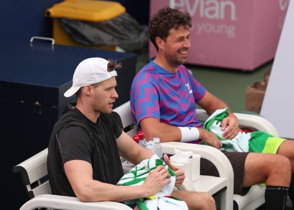 Robin Haase und Hendrik Jebens (Kappe), Herren Doppel, Men s Doubles, Dubai Duty Free Tennis Championships, Dubai, U.A.E. Tennis - Dubai Tennis Championships 2025 - ATP, Tennis Herren - Dubai Duty Free Tennis Stadium - Dubai - - United Arab Emirates - 25 February 2025. Copyright: xJuergenxHasenkopfx