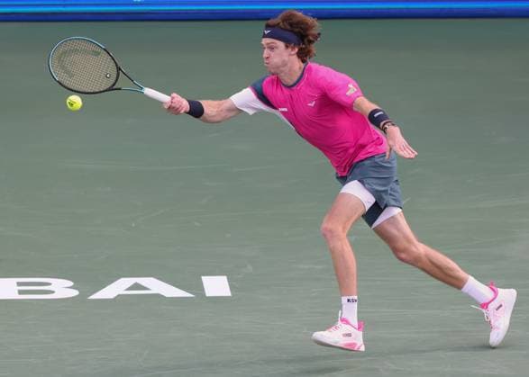 Andrey Rublev, Dubai Duty Free Tennis Championships, Dubai, U.A.E. Tennis - Dubai Tennis Championships 2025 - ATP, Tennis Herren - Dubai Duty Free Tennis Stadium - Dubai - - United Arab Emirates - 25 February 2025. Copyright: xJuergenxHasenkopfx