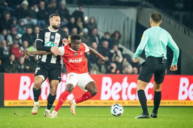 FOOTBALL : SCO Angers vs Stade de Reims - Coupe de France - Quart de Finale - 25 02 2025 Himad Abdelli (ANGERS SCO) Amadou KonÃ (Stade de Reims) AngersFrance  Copyright: xBaptistexAutissierx