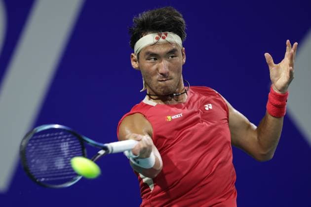 (250226) -- ACAPULCO, Feb. 26, 2025 -- Bu Yunchaokete of China hits a return during the men s singles round of 32 match against Alex Michelsen of the United States at the 2025 ATP, Tennis Herren Mexican Open tennis tournament in Acapulco, Mexico, Feb. 26, 2025. (Photo by Xinhua) (SP)MEXICO-ACAPULCO-TENNIS-ATP-MEXICAN OPEN-MEN S SINGLES FranciscoxCanedo 