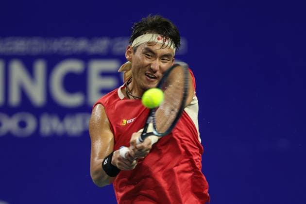 (250226) -- ACAPULCO, Feb. 26, 2025 -- Bu Yunchaokete of China hits a return during the men s singles round of 32 match against Alex Michelsen of the United States at the 2025 ATP, Tennis Herren Mexican Open tennis tournament in Acapulco, Mexico, Feb. 26, 2025. (Photo by Xinhua) (SP)MEXICO-ACAPULCO-TENNIS-ATP-MEXICAN OPEN-MEN S SINGLES FranciscoxCanedo 