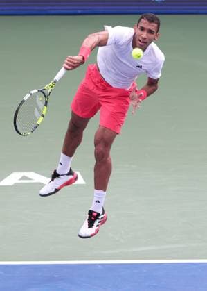 Felix Auger-Aliassime (CAN), Dubai Duty Free Tennis Championships, Dubai, U.A.E. Tennis - Dubai Tennis Championships 2025 - ATP, Tennis Herren 500 - Dubai Duty Free Tennis Stadium - Dubai - - United Arab Emirates - 26 February 2025. Copyright: xJuergenxHasenkopfx