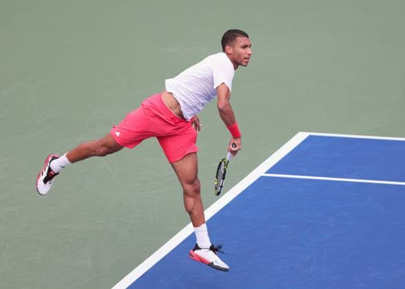 Felix Auger-Aliassime (CAN), Dubai Duty Free Tennis Championships, Dubai, U.A.E. Tennis - Dubai Tennis Championships 2025 - ATP, Tennis Herren 500 - Dubai Duty Free Tennis Stadium - Dubai - - United Arab Emirates - 26 February 2025. Copyright: xJuergenxHasenkopfx