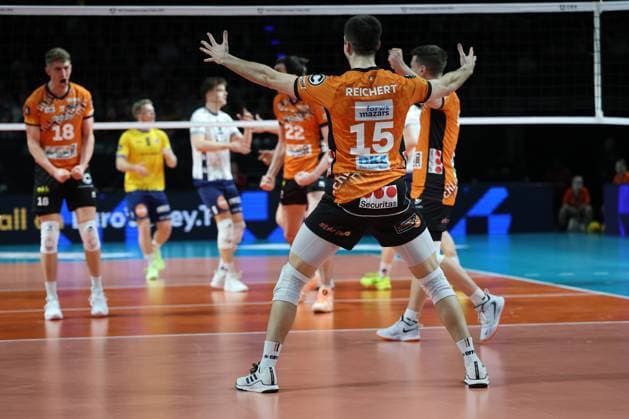 CEV Champions League - BRVolleys - SVG Lüneburg Moritz Reichert (BR Volleys, 15) Jubel, jubelt, jubeln, während der Begegnung in der CEV Champions League - BRVolleys - SVG Lüneburg in Berlin, Max-Schmeling-Halle, am 26.02.2025. Copyright: xBEAUTIFULxSPORTS Frankex