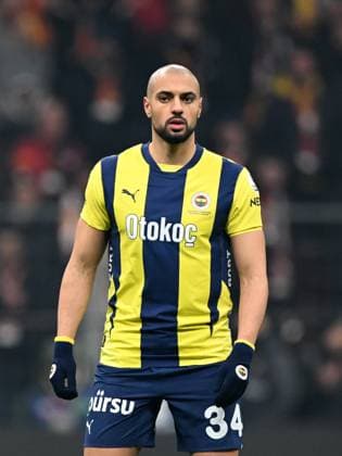 ISTANBUL - Sofyan Amrabat of Fenerbahce SK during the Turkish Superlig match between Galatasaray and Fenerbahce at the Ali Sami Yen Spor Kompleksi stadium on Feb. 24, 2025 in Istanbul, Turkey. ANP Hollandse Hoogte Turkish Super League 2024 25 xVIxANPxSportx xGerritxvanxKeulenxIVx 521011151 originalFilename: 521011151.jpg