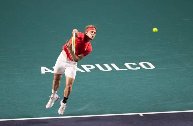 (250227) -- ACAPULCO, Feb. 27, 2025 -- Alejandro Davidovich Fokina of Spain serves during the men s singles round of 16 match against Frances Tiafoe of the United States at the 2025 ATP, Tennis Herren Mexican Open tennis tournament in Acapulco, Mexico, Feb. 26, 2025. ) (SP)MEXICO-ACAPULCO-TENNIS-ATP-MEXICAN OPEN-MEN S SINGLES LixMengxin 