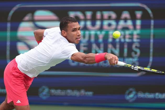 Felix Auger-Aliassime (CAN), Dubai Duty Free Tennis Championships, Dubai, U.A.E. Tennis - Dubai Tennis Championships 2025 - ATP, Tennis Herren 500 - Dubai Duty Free Tennis Stadium - Dubai - - United Arab Emirates - 27 February 2025. Copyright: xJuergenxHasenkopfx