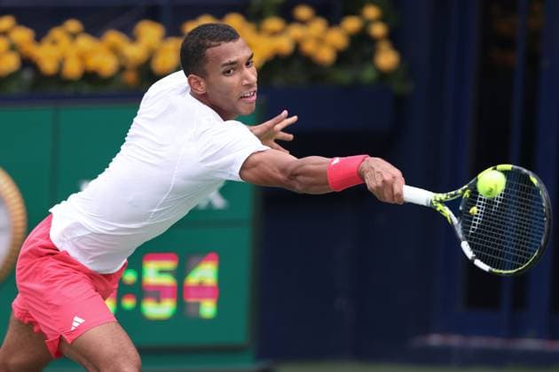 Felix Auger-Aliassime (CAN), Dubai Duty Free Tennis Championships, Dubai, U.A.E. Tennis - Dubai Tennis Championships 2025 - ATP, Tennis Herren 500 - Dubai Duty Free Tennis Stadium - Dubai - - United Arab Emirates - 27 February 2025. Copyright: xJuergenxHasenkopfx
