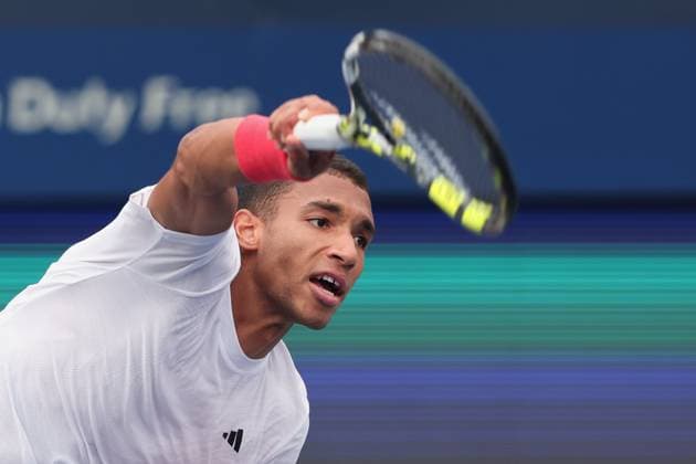 Felix Auger-Aliassime (CAN), Dubai Duty Free Tennis Championships, Dubai, U.A.E. Tennis - Dubai Tennis Championships 2025 - ATP, Tennis Herren 500 - Dubai Duty Free Tennis Stadium - Dubai - - United Arab Emirates - 27 February 2025. Copyright: xJuergenxHasenkopfx