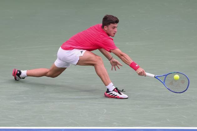 Luca Nardi (ITA), Dubai Duty Free Tennis Championships, Dubai, U.A.E. Tennis - Dubai Tennis Championships 2025 - ATP, Tennis Herren 500 - Dubai Duty Free Tennis Stadium - Dubai - - United Arab Emirates - 27 February 2025. Copyright: xJuergenxHasenkopfx