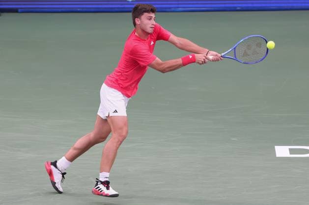 Luca Nardi (ITA), Dubai Duty Free Tennis Championships, Dubai, U.A.E. Tennis - Dubai Tennis Championships 2025 - ATP, Tennis Herren 500 - Dubai Duty Free Tennis Stadium - Dubai - - United Arab Emirates - 27 February 2025. Copyright: xJuergenxHasenkopfx