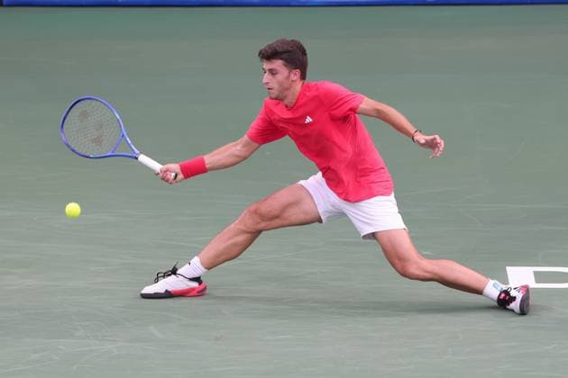 Luca Nardi (ITA), Dubai Duty Free Tennis Championships, Dubai, U.A.E. Tennis - Dubai Tennis Championships 2025 - ATP, Tennis Herren 500 - Dubai Duty Free Tennis Stadium - Dubai - - United Arab Emirates - 27 February 2025. Copyright: xJuergenxHasenkopfx