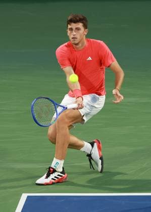 Luca Nardi (ITA), Dubai Duty Free Tennis Championships, Dubai, U.A.E. Tennis - Dubai Tennis Championships 2025 - ATP, Tennis Herren 500 - Dubai Duty Free Tennis Stadium - Dubai - - United Arab Emirates - 27 February 2025. Copyright: xJuergenxHasenkopfx