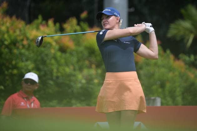 (250228) -- SINGAPORE, Feb. 28, 2025 -- Charley Hull of England tees off during the second round of the HSBC Women s Golf World Championship, WM, Weltmeisterschaft held in Singapore s Sentosa Golf Club on Feb. 28, 2025. (Photo by Xinhua) (SP)SINGAPORE-GOLF-WOMEN S WORLD CHAMPIONSHIP ThenxChihxWey 