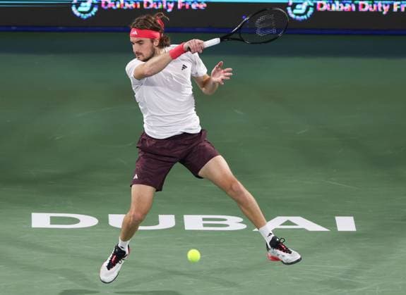 Stefanos Tsitsipas, Dubai Duty Free Tennis Championships, Dubai, U.A.E. Tennis - Dubai Tennis Championships 2025 - ATP, Tennis Herren 500 - Dubai Duty Free Tennis Stadium - Dubai - - United Arab Emirates - 28 February 2025. Copyright: xJuergenxHasenkopfx