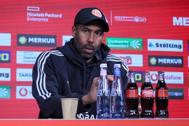 28.02.2025, xfanx, Fussball 2.Bundesliga, Fortuna Duesseldorf - SpVgg Greuther Fuerth v.l. Cheftrainer Daniel Thioune (Fortuna Düsseldorf) bei der Pressekonferenz (DFL DFB REGULATIONS PROHIBIT ANY USE OF PHOTOGRAPHS as IMAGE SEQUENCES and or QUASI-VIDEO) Duesseldorf