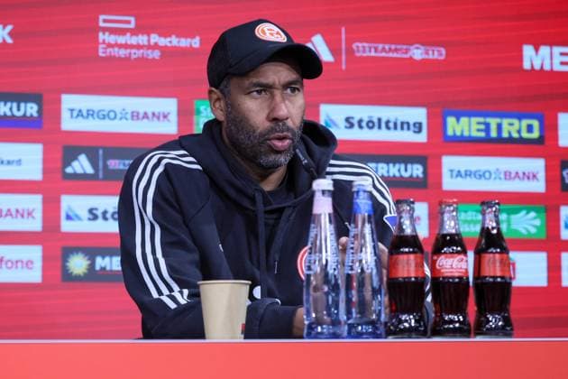 28.02.2025, xfanx, Fussball 2.Bundesliga, Fortuna Duesseldorf - SpVgg Greuther Fuerth v.l. Cheftrainer Daniel Thioune (Fortuna Düsseldorf) bei der Pressekonferenz (DFL DFB REGULATIONS PROHIBIT ANY USE OF PHOTOGRAPHS as IMAGE SEQUENCES and or QUASI-VIDEO) Duesseldorf