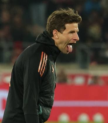 28.02.2025, 1.Bundesliga, VfB Stuttgart vs FC Bayern Muenchen, Stuttgart, MHP Arena Stuttgart, Fussball, im Bild: Thomas Mueller (FC Bayern Muenchen) DFL regulations prohibit any use of photographs as image sequences and or quasi-video.