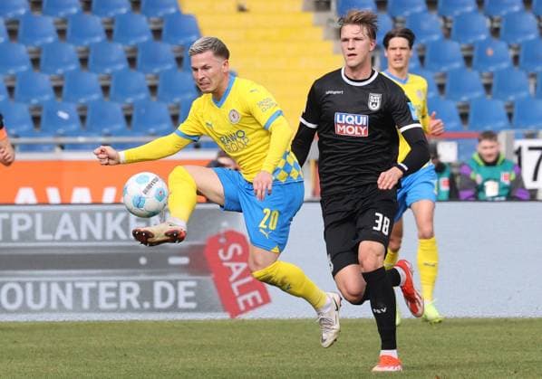 Eintracht BS vs SSV Ulm 1846 Braunschweig, 01.03.2025, Fußball, Saison 24 25, 2. Bundesliga, 24. Spieltag, Eintracht Braunschweig vs SSV Ulm 1846, Bild zeigt: Lino Tempelmann (BTSV, 20) Braunschweig
