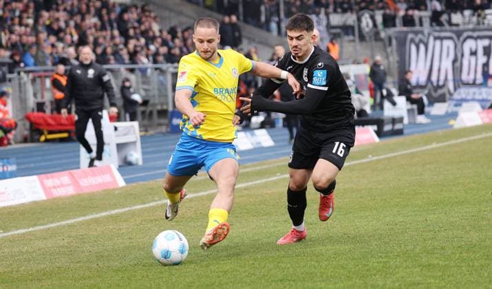 Eintracht BS vs SSV Ulm 1846 Braunschweig, 01.03.2025, Fußball, Saison 24 25, 2. Bundesliga, 24. Spieltag, Eintracht Braunschweig vs SSV Ulm 1846, Bild zeigt: Marvin Rittmüller (BTSV, 18) Braunschweig