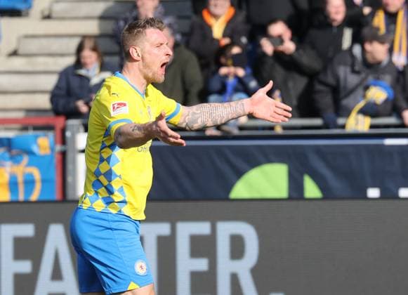 Eintracht BS vs SSV Ulm 1846 Braunschweig, 01.03.2025, Fußball, Saison 24 25, 2. Bundesliga, 24. Spieltag, Eintracht Braunschweig vs SSV Ulm 1846, Bild zeigt: Jubel bei Braunschweig über das Tor zum 1:1 durch Sebastian Polter (BTSV, 17) Braunschweig