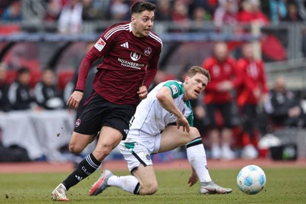 Stefanos Tzimas, FCN, im Rückrundenspiel der Saison 2024 2025 zwischen dem 1. FC Nürnberg und Hannover 96 in Nürnberg; 01 03 2025 -