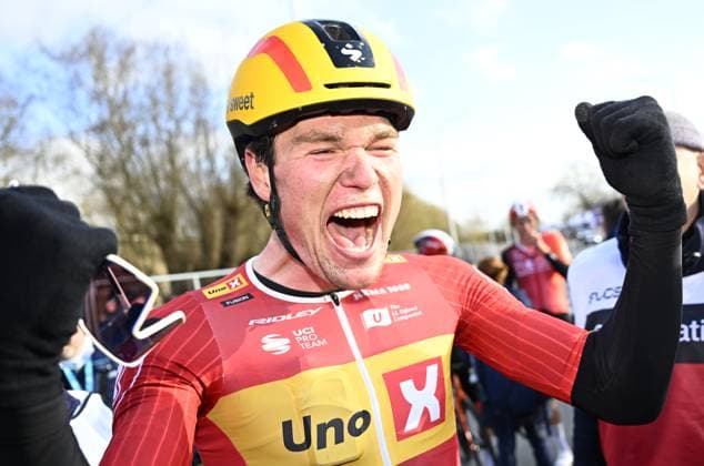 Sport Bilder des Tages Norwegian Soren Waerenskjold of Uno-X Mobility celebrates after winning the men s one-day cycling race Omloop Het Nieuwsblad (UCI World Tour), 197 km from Gent to Ninove, Saturday 01 March 2025. JASPERxJACOBS  x113849861x
