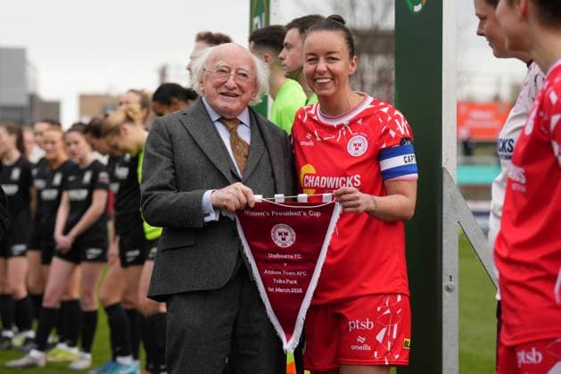 Sport Themen der Woche KW09 2025 Women s President s Cup, Tolka Park, Dublin 1 3 2025 Shelbourne vs Athlone Town President of Ireland Michael D.Higgins with Pearl Slattery of Shelbourne Michael D.Higgins with Pearl Slattery 1 3 2025  Copyright: x INPHO JamesxLawlorx 4536