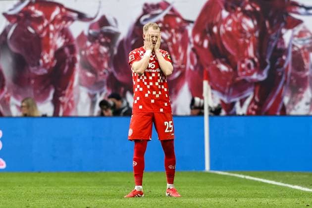 Sport Themen der Woche KW09 Andreas Hanche Olsen (FSV Mainz 05,25) - 1. Fussball Bundesliga Saison 2024-2025 RB Leipzig vs. FSV Mainz 05 in der Red Bull Arena in Leipzig - Freisteller,Aktion,Fussball,Deutschland,Mann,Männer,01.03.2025 *** Andreas Hanche Olsen FSV Mainz 05,25 1 Soccer Bundesliga Season 2024 2025 RB Leipzig vs FSV Mainz 05 at the Red Bull Arena in Leipzig Freisteller,Action,Soccer,Germany,Man,Men,01 03 2025