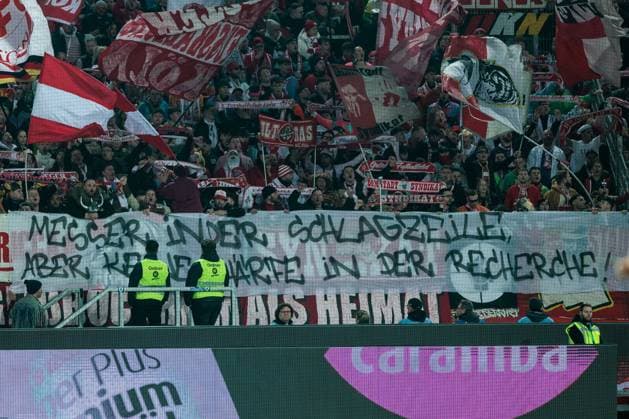 2. Fussball Bundesliga, Karlsruher SC - 1. FC Köln; 01.03.2025 Spruchband 1. FC Köln Fanszene Messer in der Schlagzeile, aber keine Schärfe in der Recherche! 2. Fussball Bundesliga, Karlsruher SC - 1. FC Köln, Karlsruhe, BBBank Wildpark am 01.03.2025 DFL REGULATIONS PROHIBIT ANY USE OF PHOTOGRAPHS AS IMAGE SEQUENCES AND OR QUASI-VIDEO.