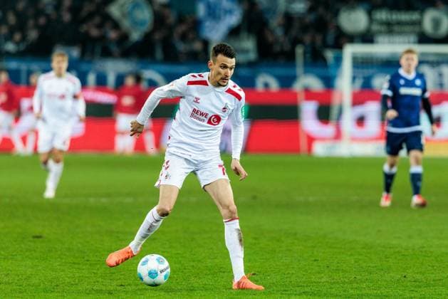 2. Fussball Bundesliga, Karlsruher SC - 1. FC Köln; 01.03.2025 Dejan Ljubicic (1. FC Köln, 7) am Ball 2. Fussball Bundesliga, Karlsruher SC - 1. FC Köln, Karlsruhe, BBBank Wildpark am 01.03.2025 DFL REGULATIONS PROHIBIT ANY USE OF PHOTOGRAPHS AS IMAGE SEQUENCES AND OR QUASI-VIDEO.