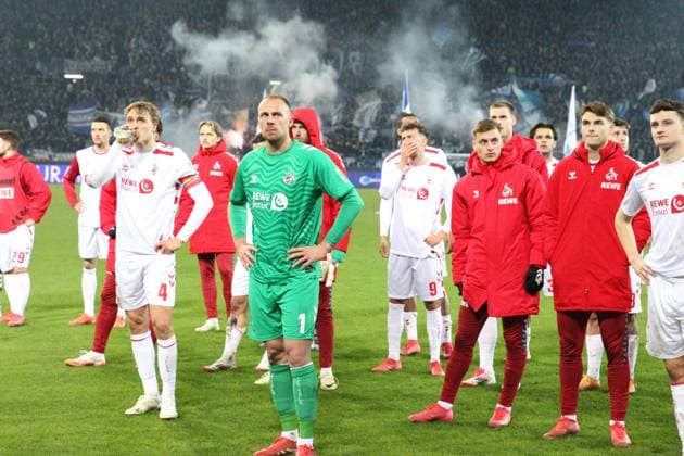01.03.2025, xrekx, Fussball 2.Bundesliga, Karlsruher SC - 1.FC Köln v.l. Fc Koeln Die Mannschaft vor dem Gaesteblock (DFL DFB REGULATIONS PROHIBIT ANY USE OF PHOTOGRAPHS as IMAGE SEQUENCES and or QUASI-VIDEO) Karlsruhe